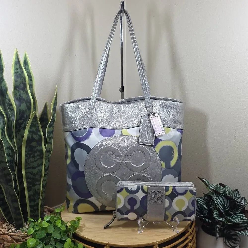 Coach Julia Op Art Signature Tote | Matching Wallet